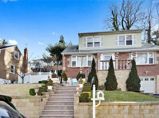 62 Arthur Pl, Yonkers, NY 10701