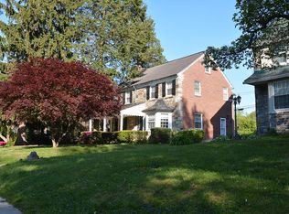 7006 Sherwood Rd, Philadelphia, PA 19151