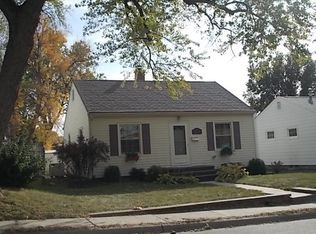 2543 Oak St, Bettendorf, IA