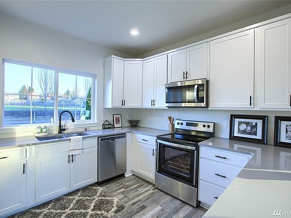 5th image of 8406 S Yakima Ave