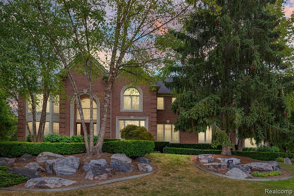 4947 Adams Pointe Ct, Troy, MI 48098 Zillow