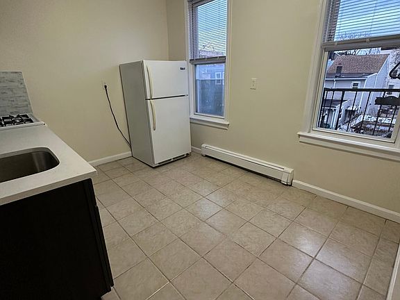 3rd image of 70 Belmont Ave APT 2L