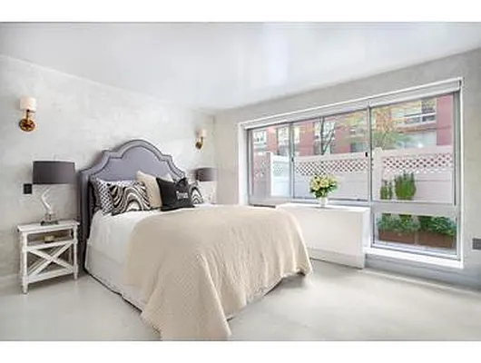 Rented by Douglas Elliman | media 17