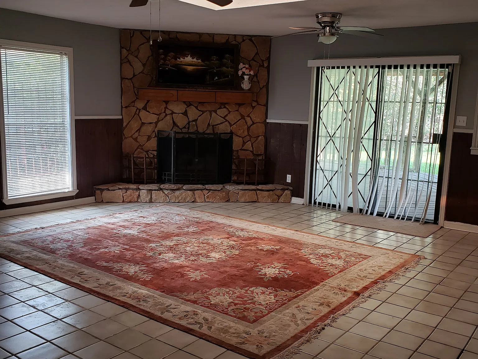 4 bed, 2468 sqft, $1,995 — Photo 3