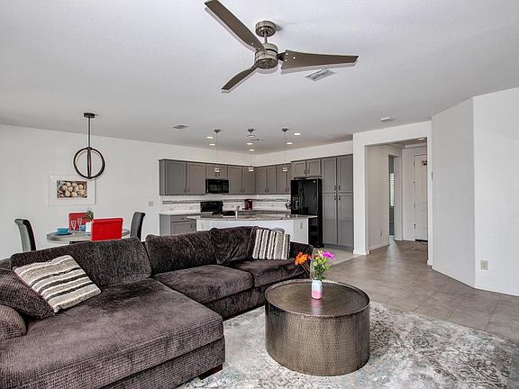 5th image of 2517 N 166th Dr