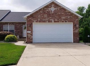 1673 Lakepointe Estates Dr, O'Fallon, IL 62269