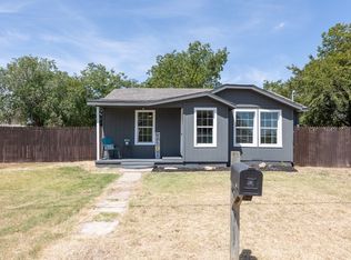 415 N Hancock St, Henrietta, TX 76365
