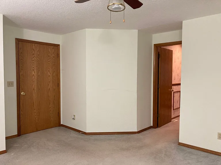 214 Hillsdale Dr — Photo 13