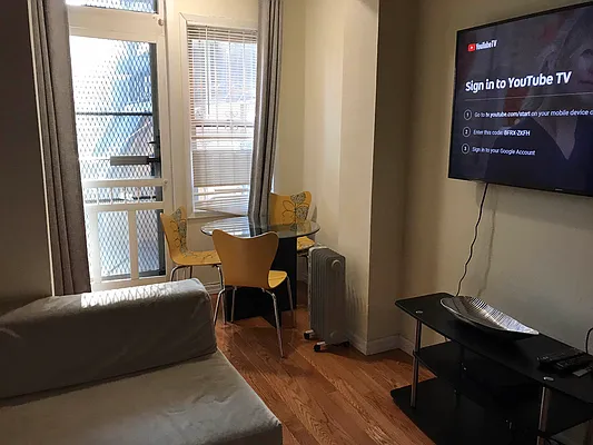 Rented by Voro, LLC | media 8