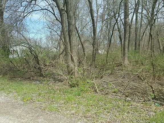 5th image of Lakeview Ave