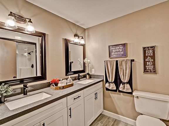 5th image of 10357 W Garnette Dr