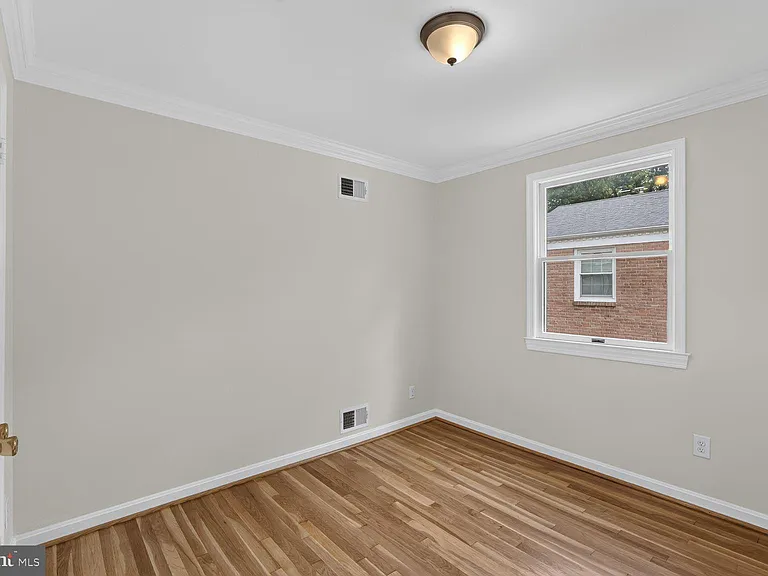 6035 Chatsworth Ln — Photo 26