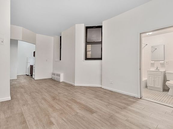 2nd image of 2159 1st Ave APT 1B