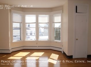 30 Bellevue Ave APT 4, Woonsocket, RI 02895