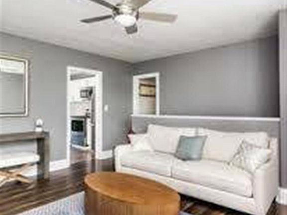 3rd image of 7207 Dunmar Ct