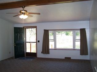1516 E Whitcomb Ave, Clinton, IN 47842