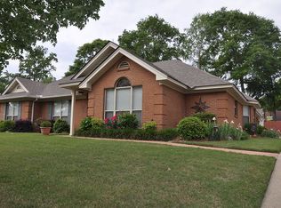 110 Shady Oak Ln, Prattville, AL 36066