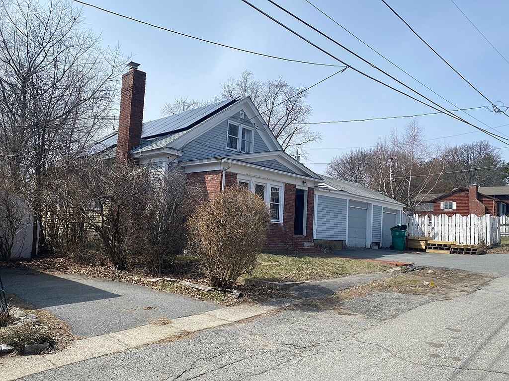 232-236 Christian St, Lowell, MA 01850 | Zillow