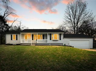 1210 Little Ave, Grandview, MO 64030