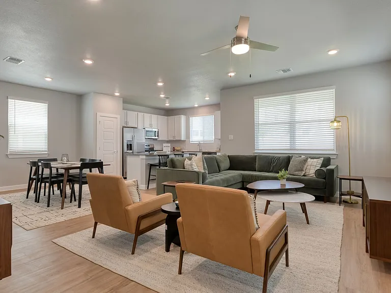 Altura Luxury Rental Homes — Photo 2