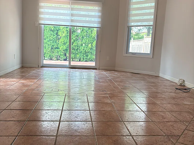2323 Towne Blvd — Photo 8