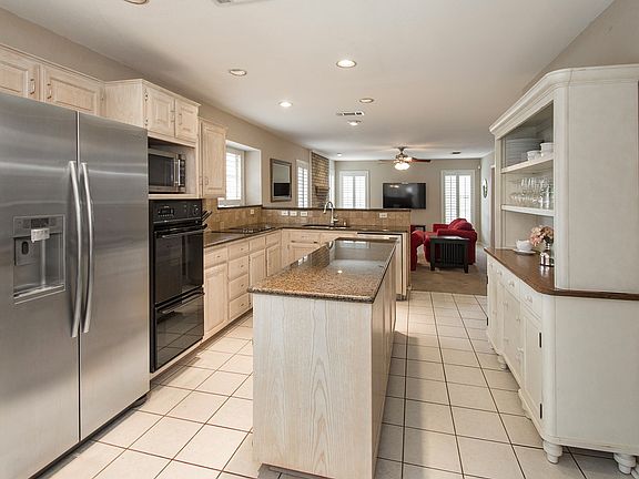 5th image of 3304 Willow Creek Way