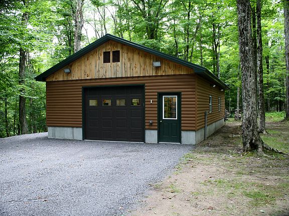 detached garage