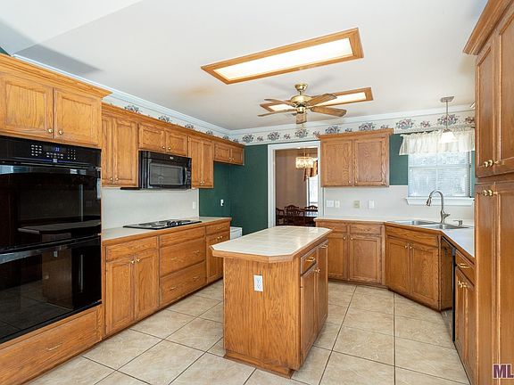 3rd image of 10335 Shoe Creek Dr