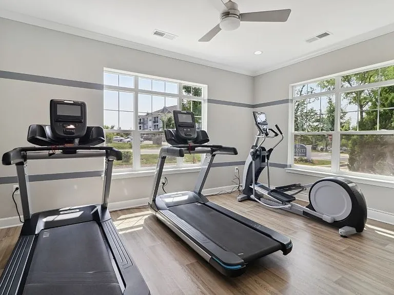 Avanti Luxury Apartments — Photo 18