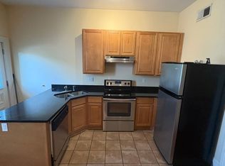 Cozy Updated 1 Bed 1 Bath in the Grove with W/D included!, Saint Louis, MO 63110