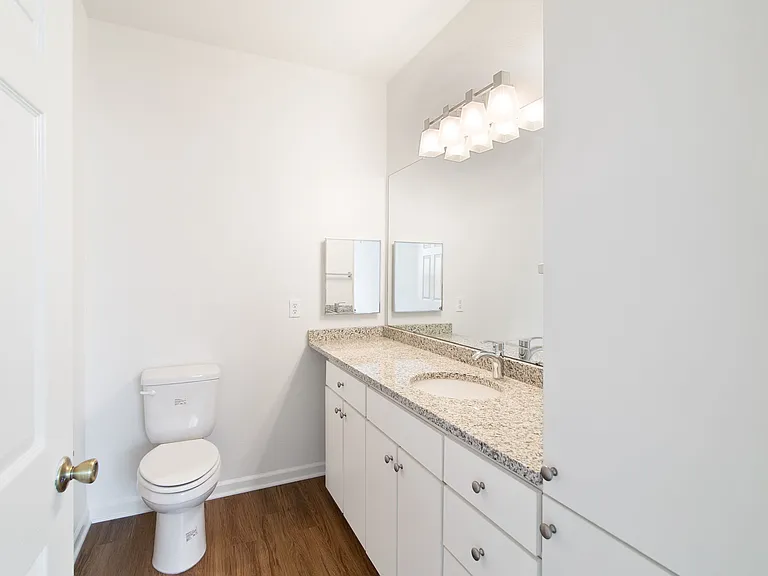 Avemore Apartment Homes — Photo 28