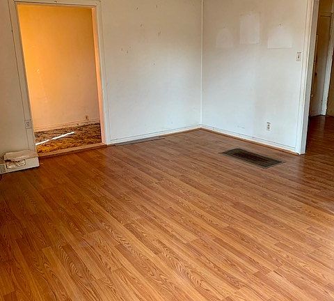 3rd image of 314 Monticello Dr