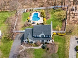 21 Saunders Ln, Hackettstown, NJ 07840