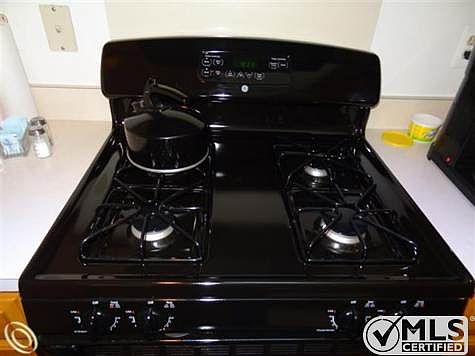 KITCHEN STOVE DETAIL.