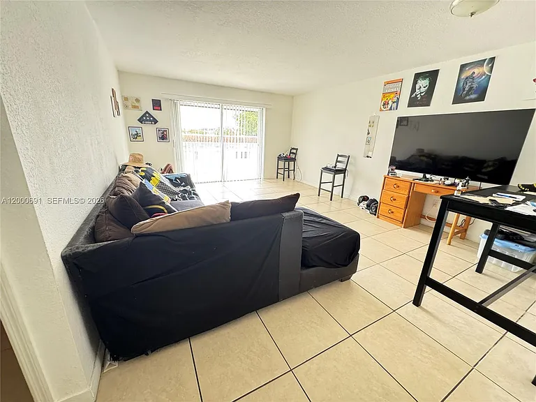 15201 NE 6th Ave #C304 — Photo 8