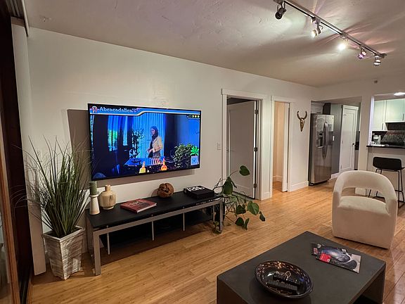5th image of 230 E Broadway St APT 1206