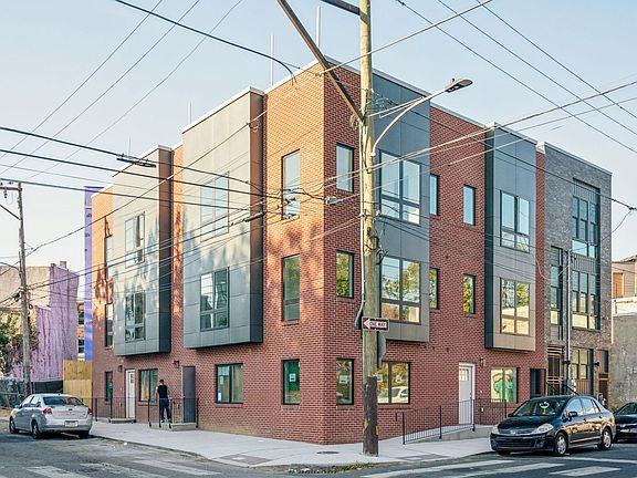 2nd image of 2400 W Montgomery Ave #2