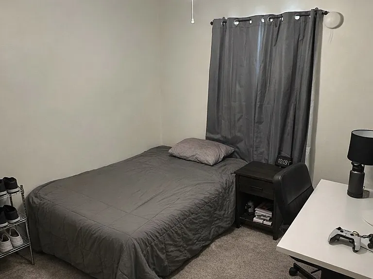 1645 NE Merman Dr #303 — Photo 7