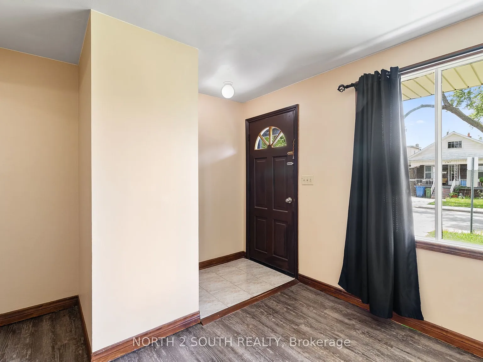 3 bed, $1,800 — Photo 3