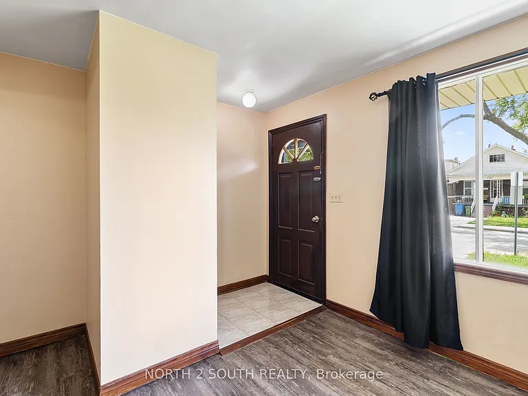 1360 Goyeau St — Photo 3