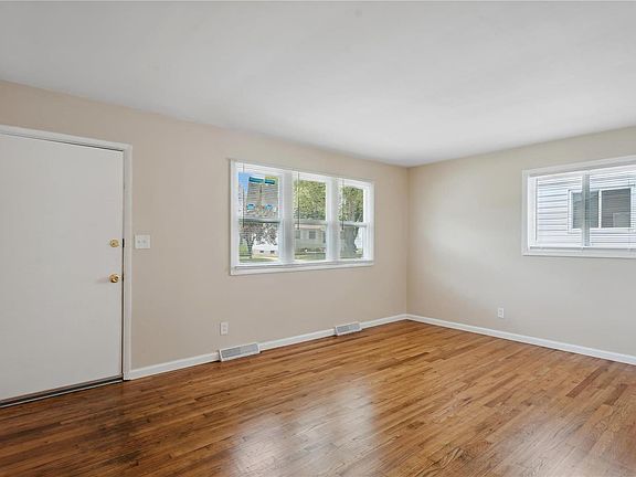 5th image of 1207 Prigge Ave