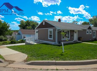 1116 8th Ave NE, Minot, ND 58703