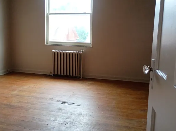 2366 Noble Rd APT 206, Cleveland, OH 44121