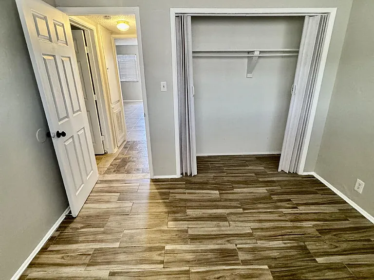 720 N 10th St #1 — Photo 7