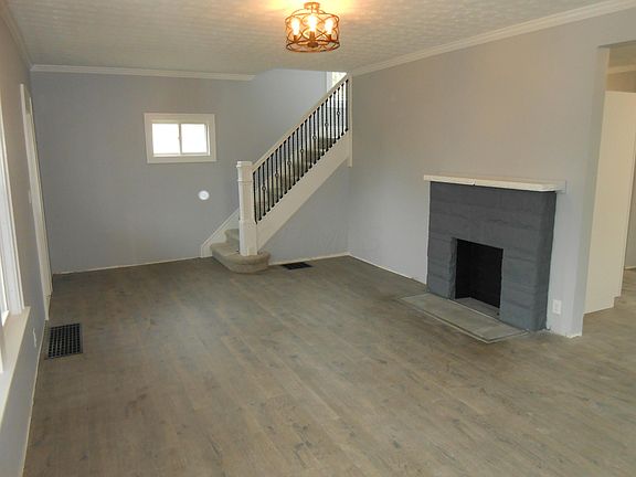 5th image of 111 E Pleasant St