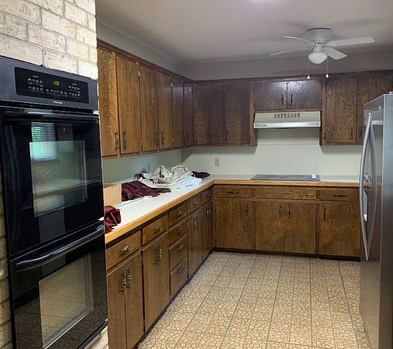 2nd image of 1410 W 40th St