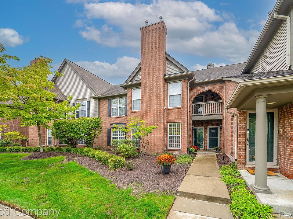 1st image of 28067 Carlton Way Dr