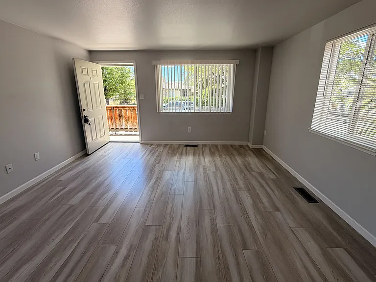 319 Thoma St #A — Photo 5