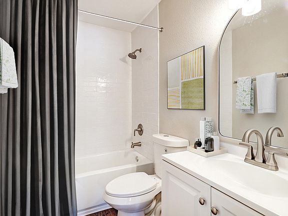 5th image of 12925 Elyse Pl SE