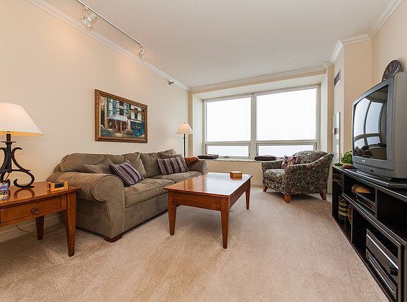 4th image of 512 N McClurg Ct APT 5611